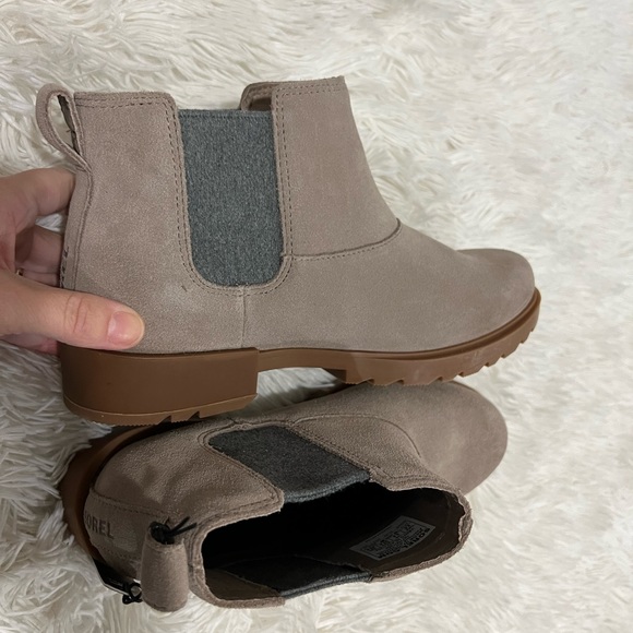 Sorel Emelie II Chelsea Boots - NWT - size 8.5 - Picture 7 of 7